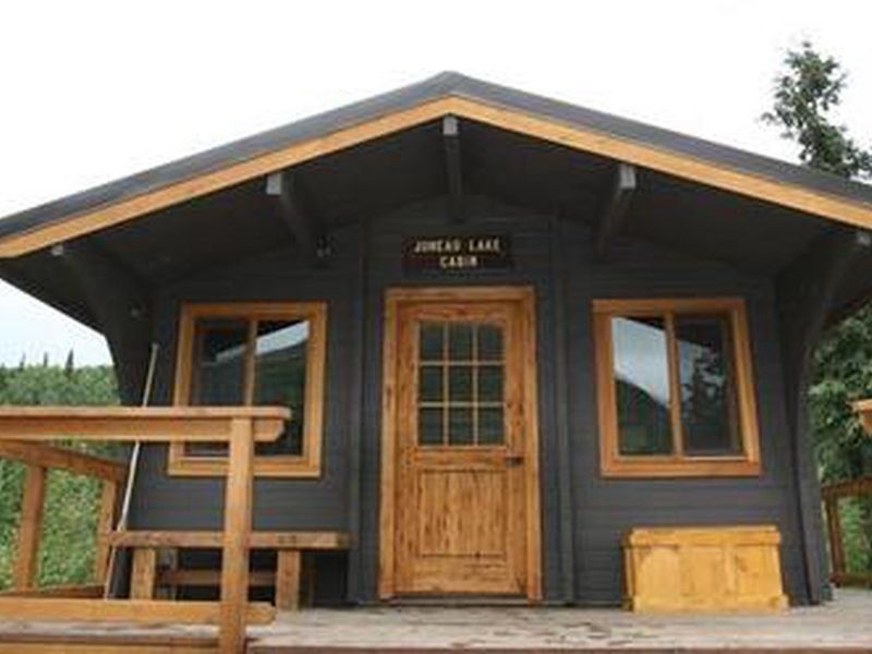 JUNEAU LAKE CABIN