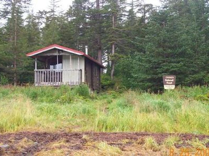 SHELTER BAY CABIN