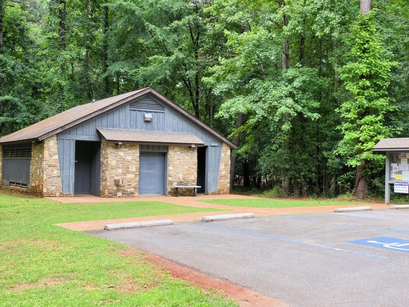 Victoria Campground Bath House Near Campsite #58