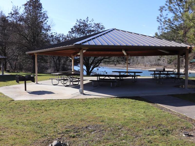 The large day use pavilion at Pink House Recreation Site.