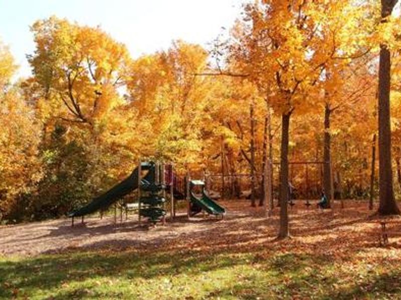 HIGHLAND RIDGE - Playground