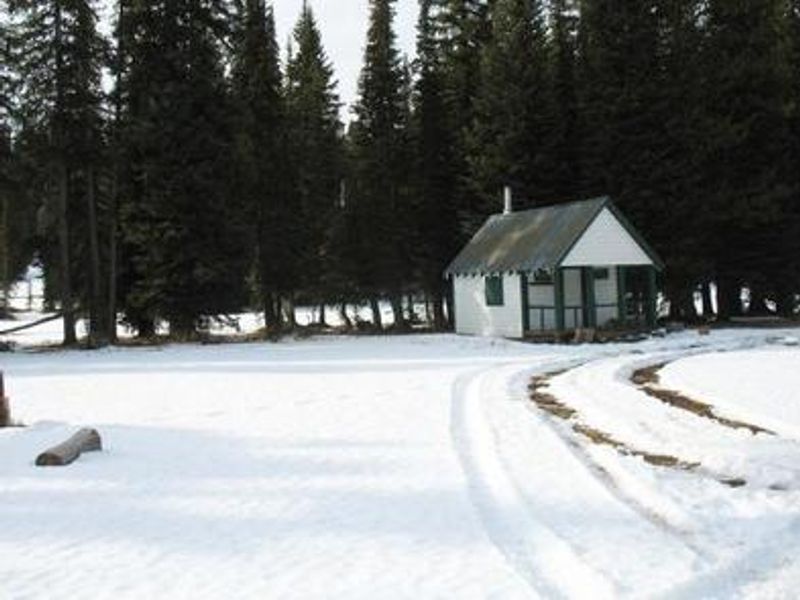 Early winter at Buck Park Cabin