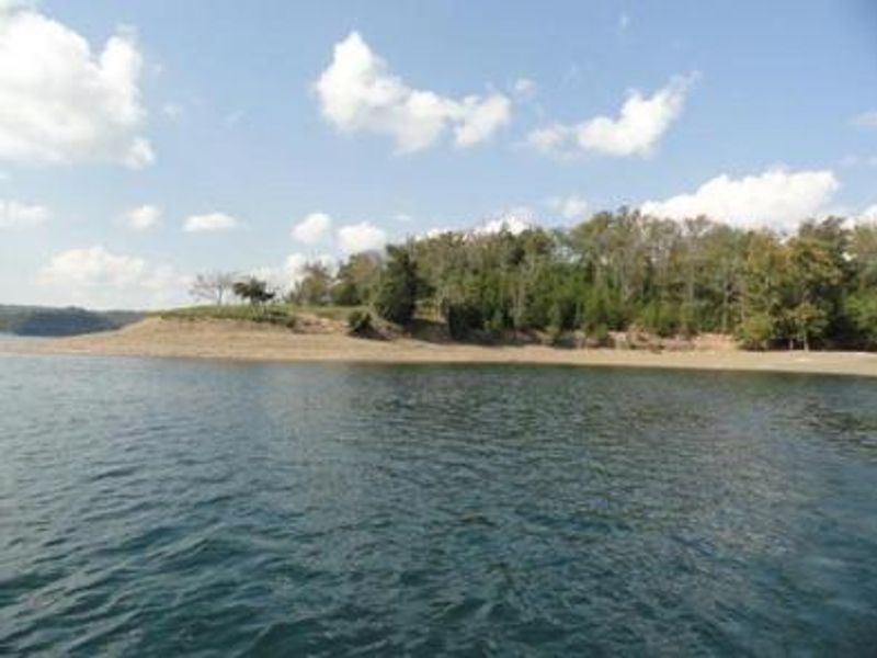 DALE HOLLOW LAKE - PRIMITIVE CAMPING