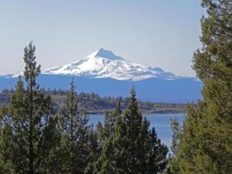 Haystack reservoir with Mt. Jefferson in view