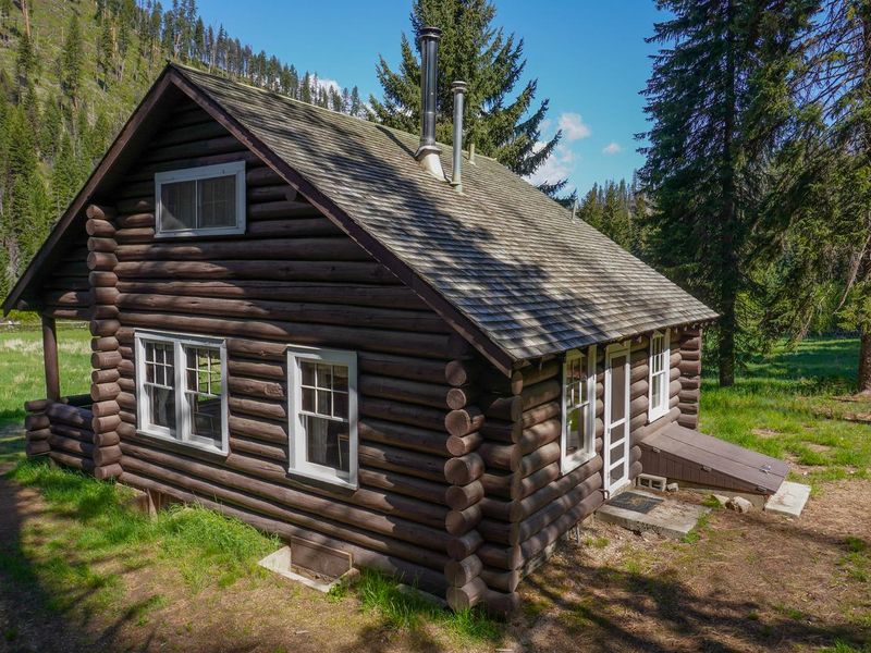 Side/Rear View of Cabin