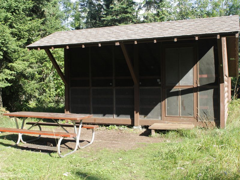 Tookers Island is a popular overnight spot near Rock Harbor for boaters.