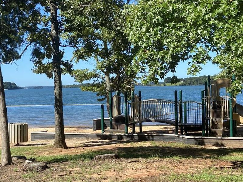 A photo of facility SPRINGFIELD with No Amenities Shown