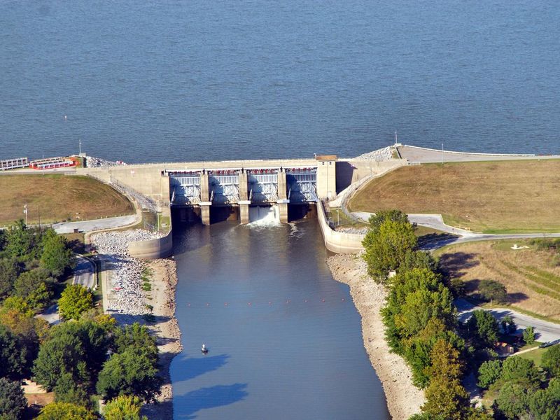 Aerial view of Carlyle Lake Dam.