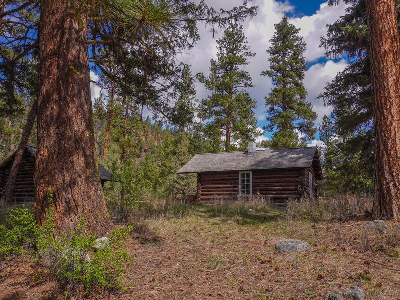 EAST FORK CABIN Side VIEW