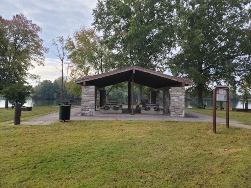 A photo of facility LAGUARDO 