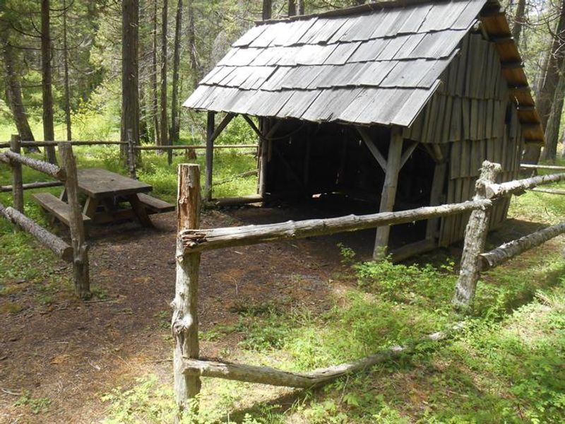 Whisky Camp shelter, next to Whisky Camp Cabin. This shelter is a short distance from the cabin. 