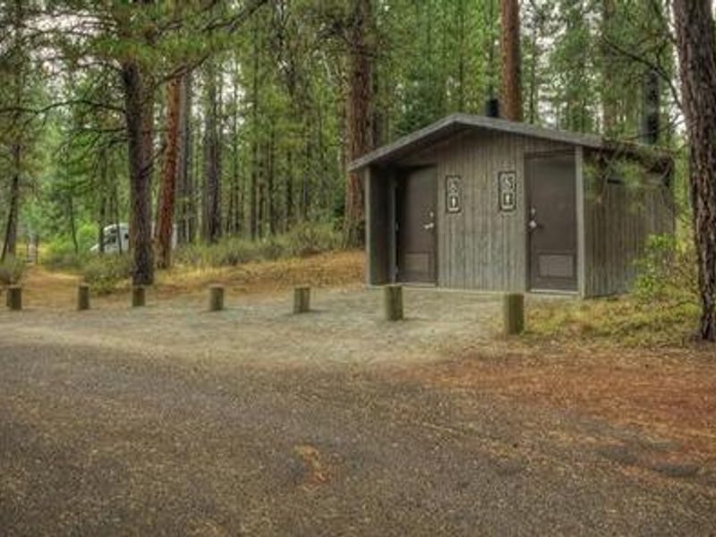 ALLINGHAM CAMPGROUND Restroom