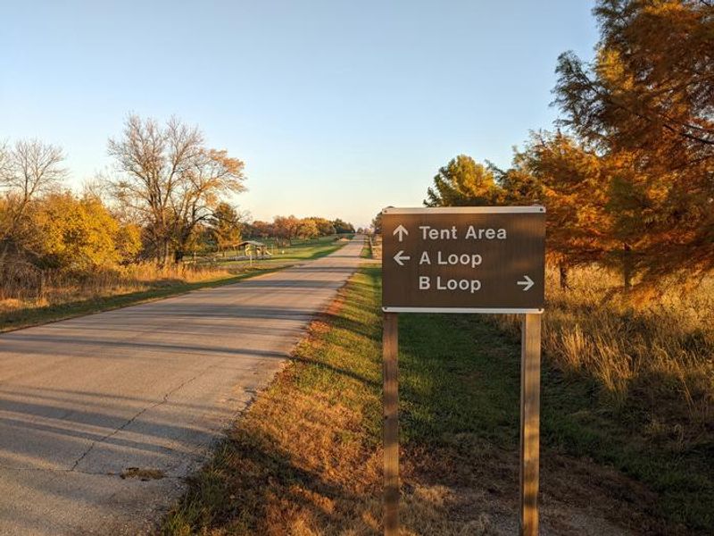 Wests Rolling Hills directions sign