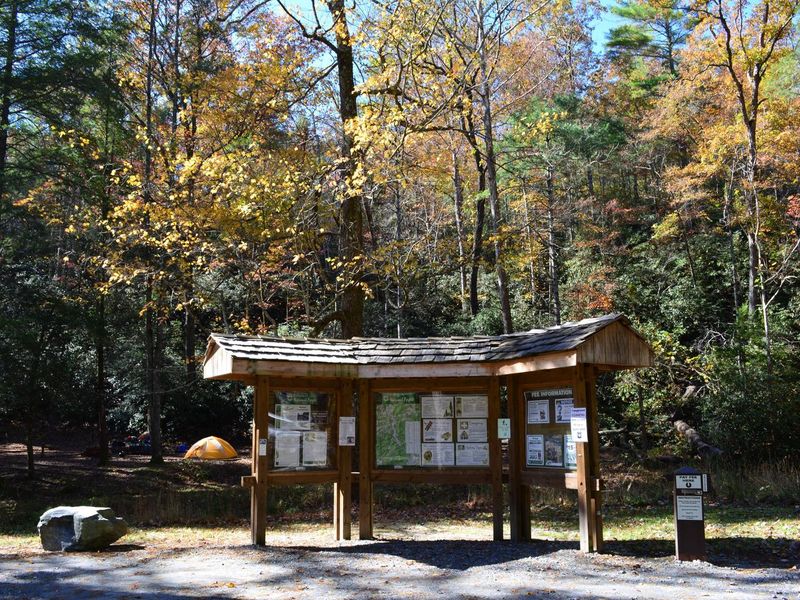Kiosk and fee station