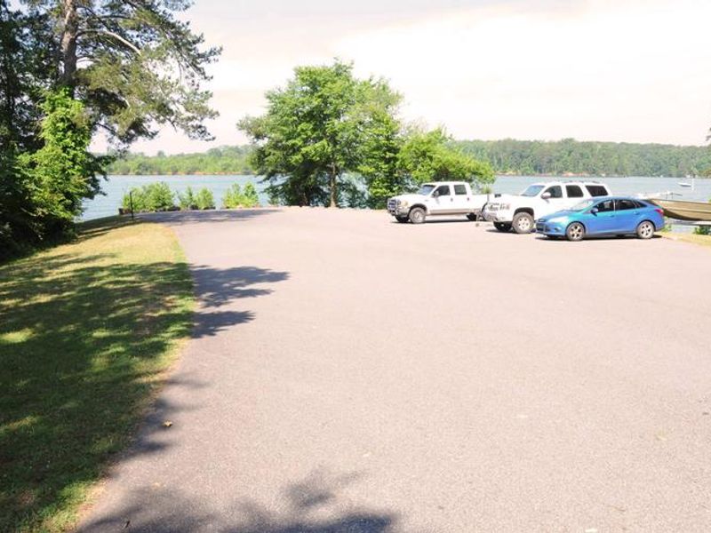 Victoria Campground Boat Parking.
