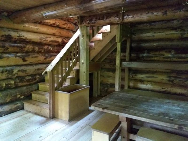 STARRIGAVAN CREEK CABIN