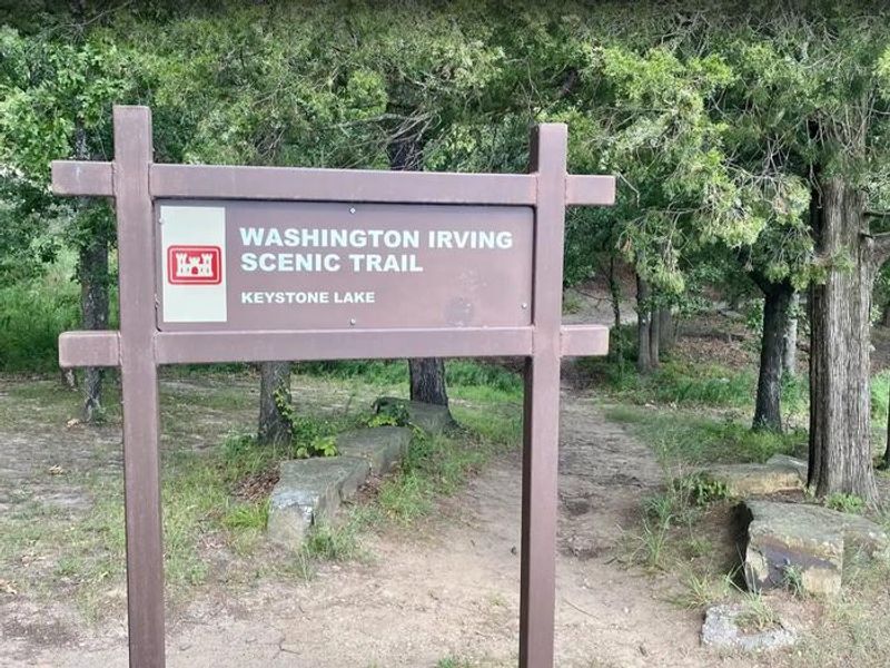 Entrance to scenic trail at Washington Irving South