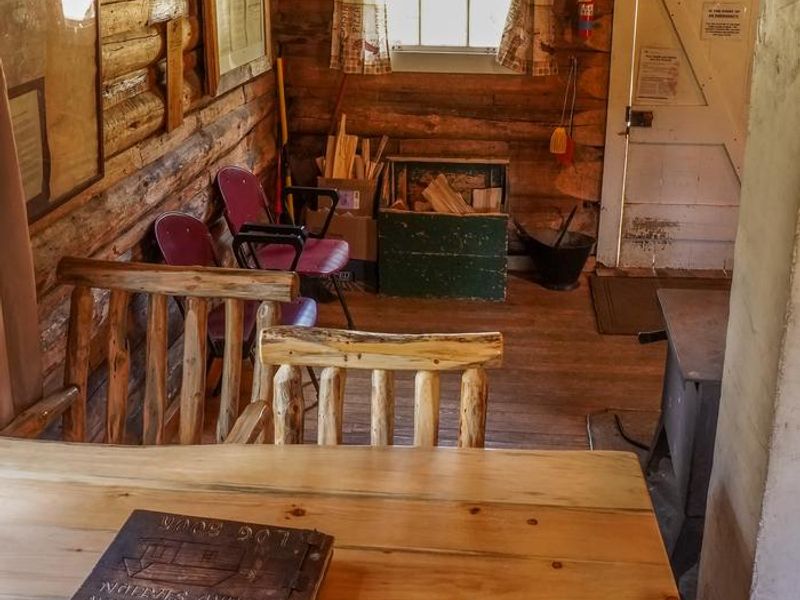 EAST FORK CABIN Interior 3