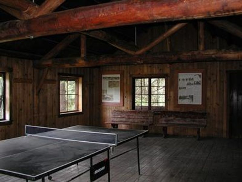 Ping-Pong table in American Ridge Lodge 