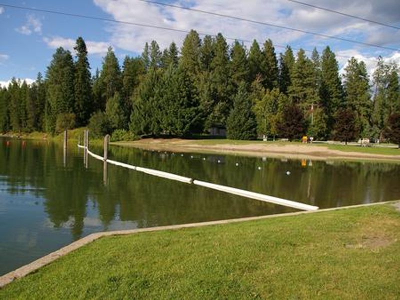 The swim beach at Priest River.