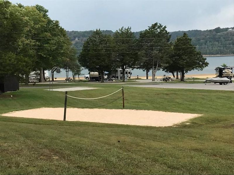 OBEY RIVER CAMPGROUND VOLLEYBALL COURT