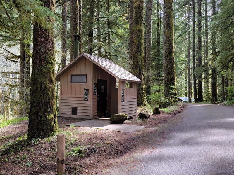 Camp loop vault toilet in Dovre Campground