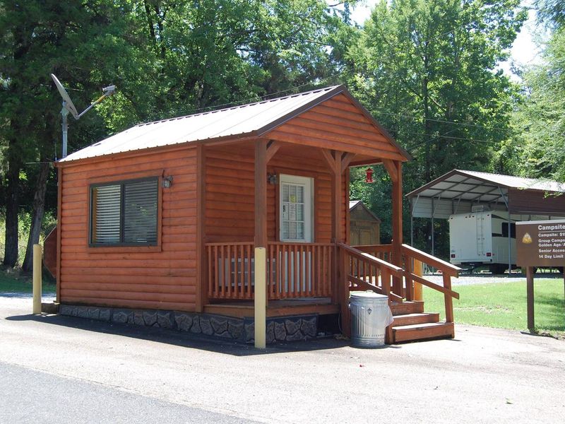WHITE CLIFFS PARK GATE SHACK