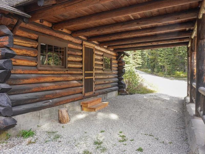 Lost Horse Cabin Car Port