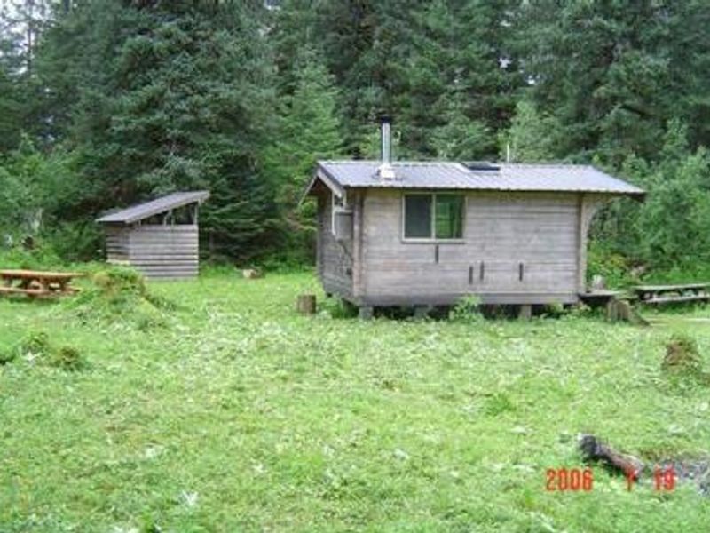 RAVEN CABIN