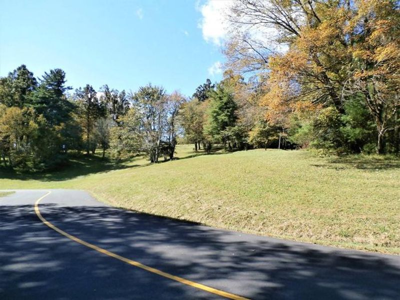 The setting of the campground is very inviting.