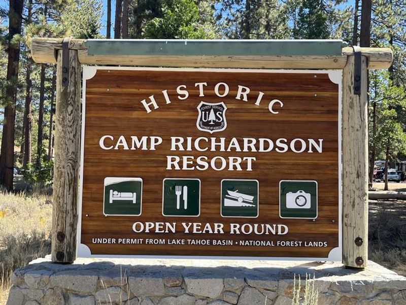 Monument Sign RV