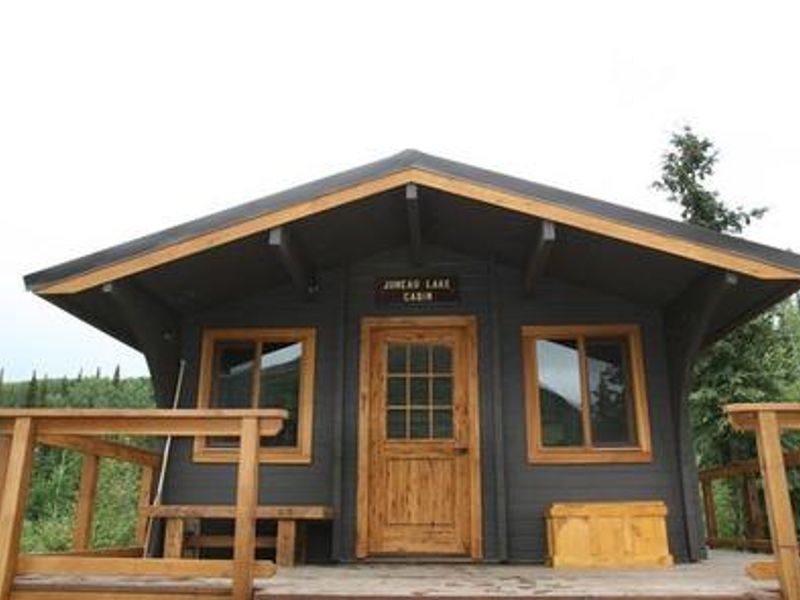 JUNEAU LAKE CABIN