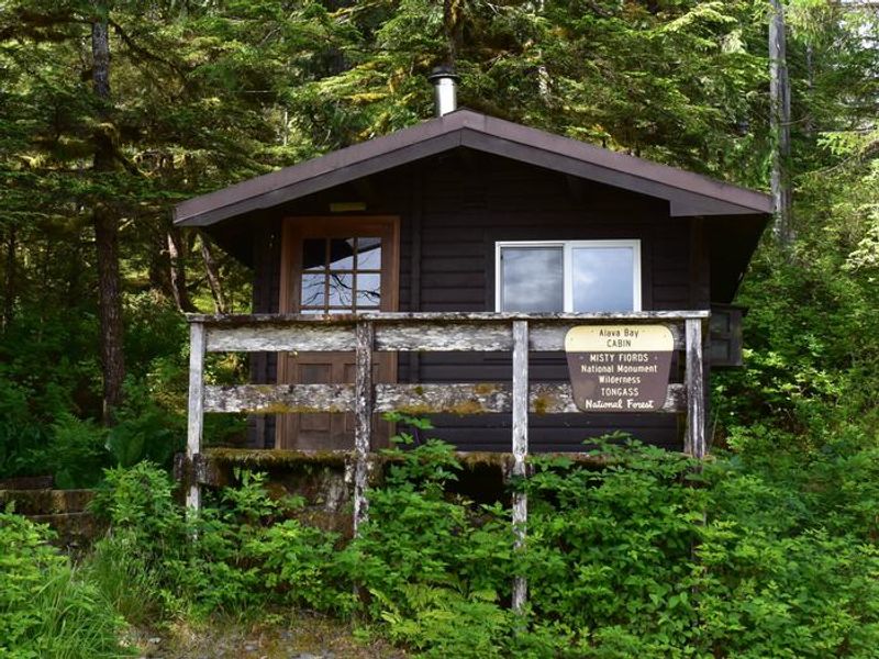 Alava Bay Cabin from the front