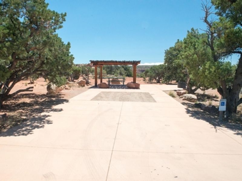 Willow Flat has one accessible campsite.