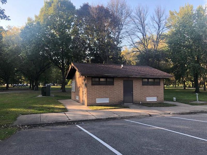 Howell Station Comfort Station