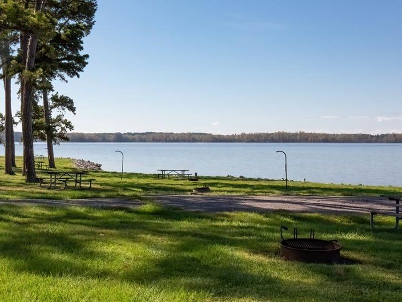 Primitive sites in Loop E, by the water