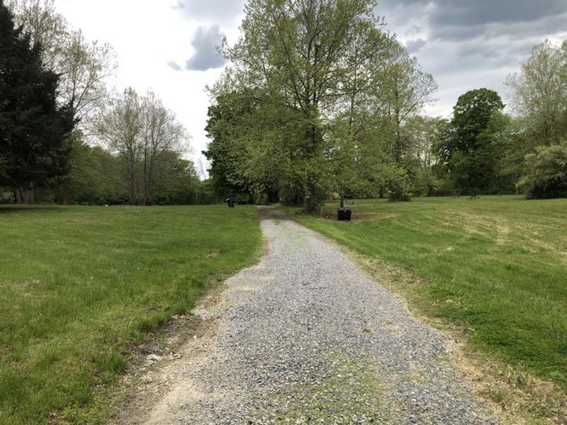 Nestled on a hill above the river, Rivers Bend Group Campground provides a peaceful spot for groups to enjoy their park visit.