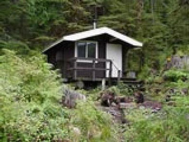 Trollers Cove Cabin