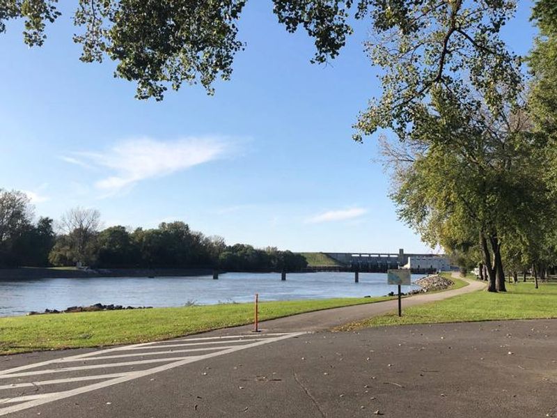 Howell Station Landing 