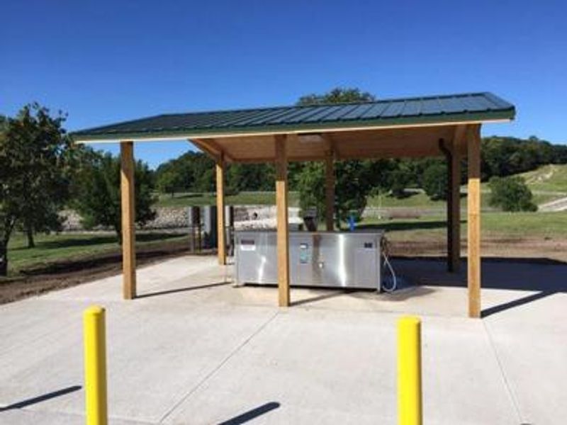 Fish cleaning station 