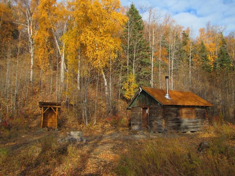 Caribou Island cabin in the autumn. 